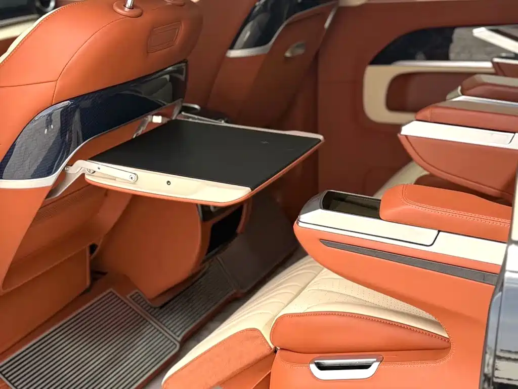 Mercedes-Benz V-Class — миниатюра 13