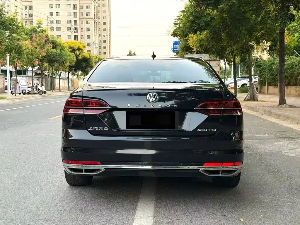 Volkswagen Phideon — миниатюра 8