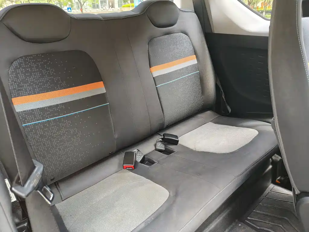Wuling MINIEV — миниатюра 9