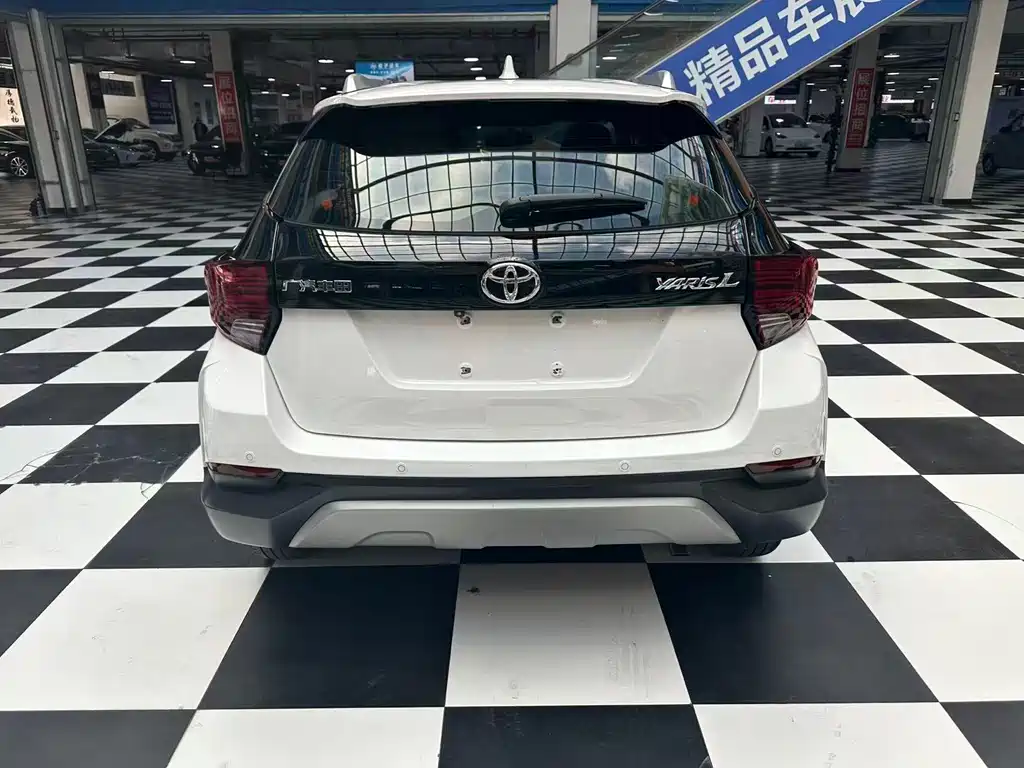 Toyota Yaris L — миниатюра 15