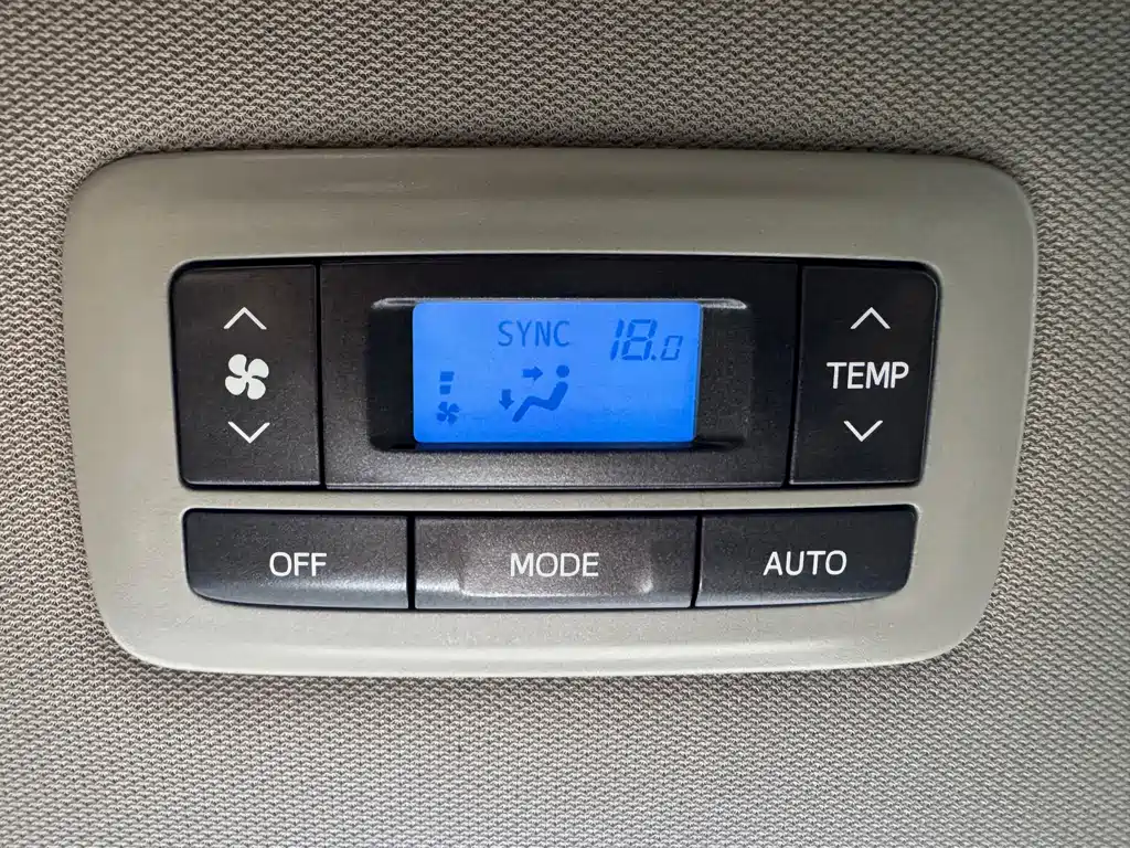 Toyota Sienna — миниатюра 19