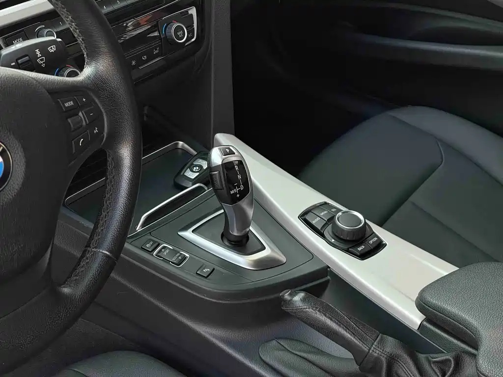 BMW 3 Series — миниатюра 7