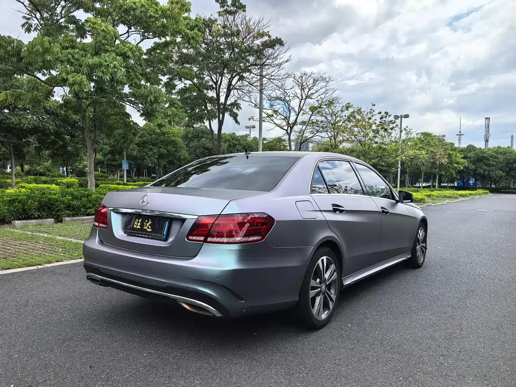 Mercedes-Benz E-Class — миниатюра 7
