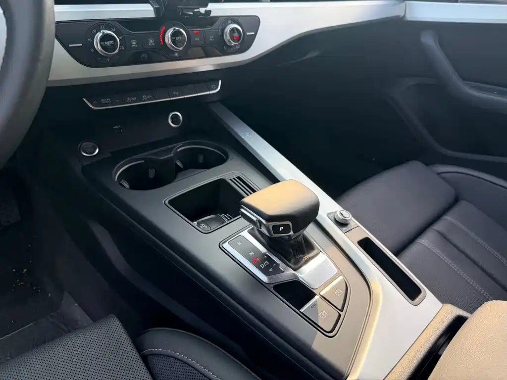 Audi A4L — миниатюра 14