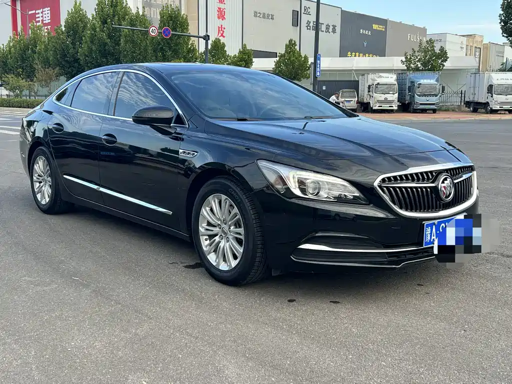 Buick LaCrosse — миниатюра 3