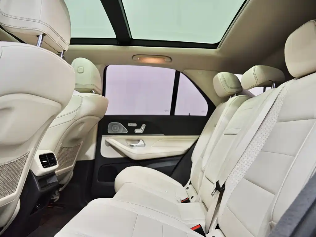 Mercedes-Benz GLE (Import) — миниатюра 8