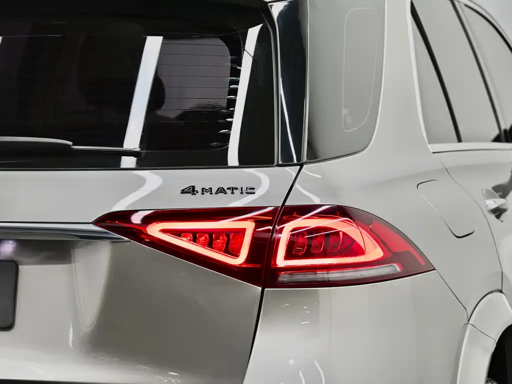 Mercedes-Benz GLE (Import) — миниатюра 36