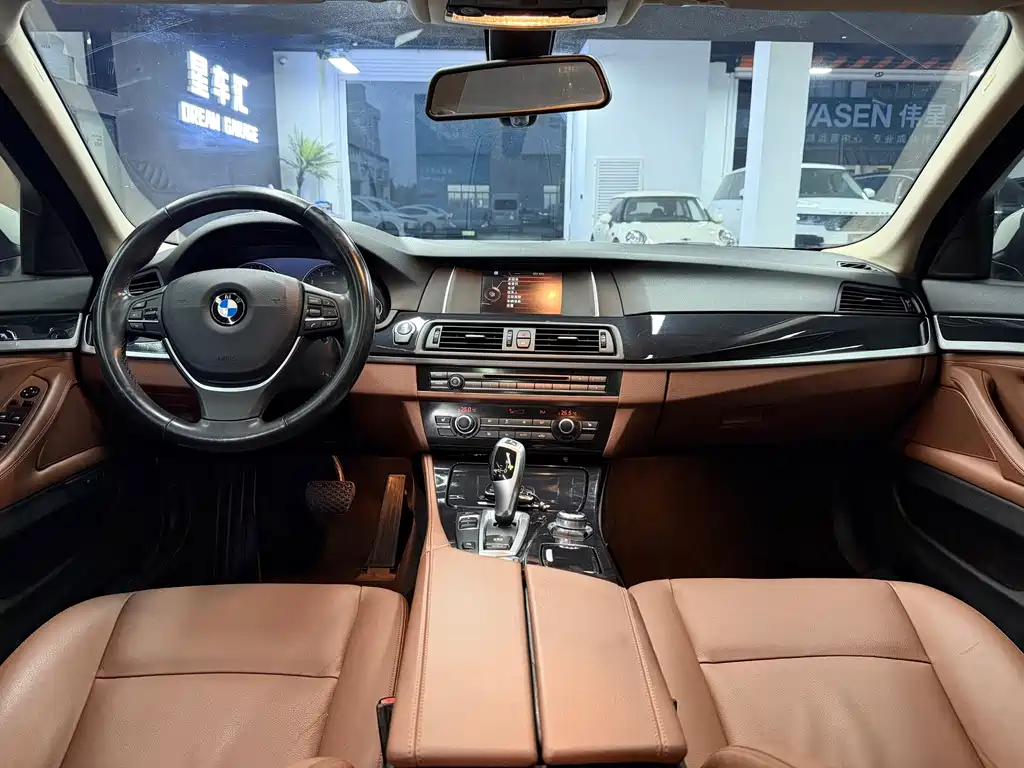 BMW 5 Series — миниатюра 6