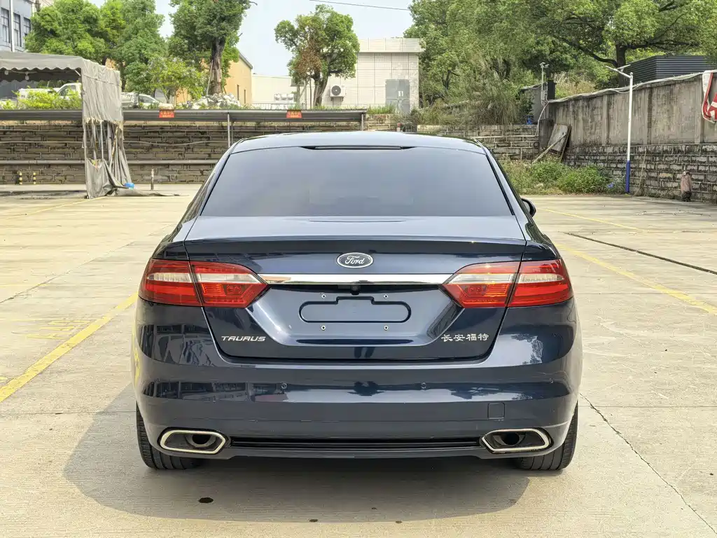 Ford Taurus — миниатюра 5