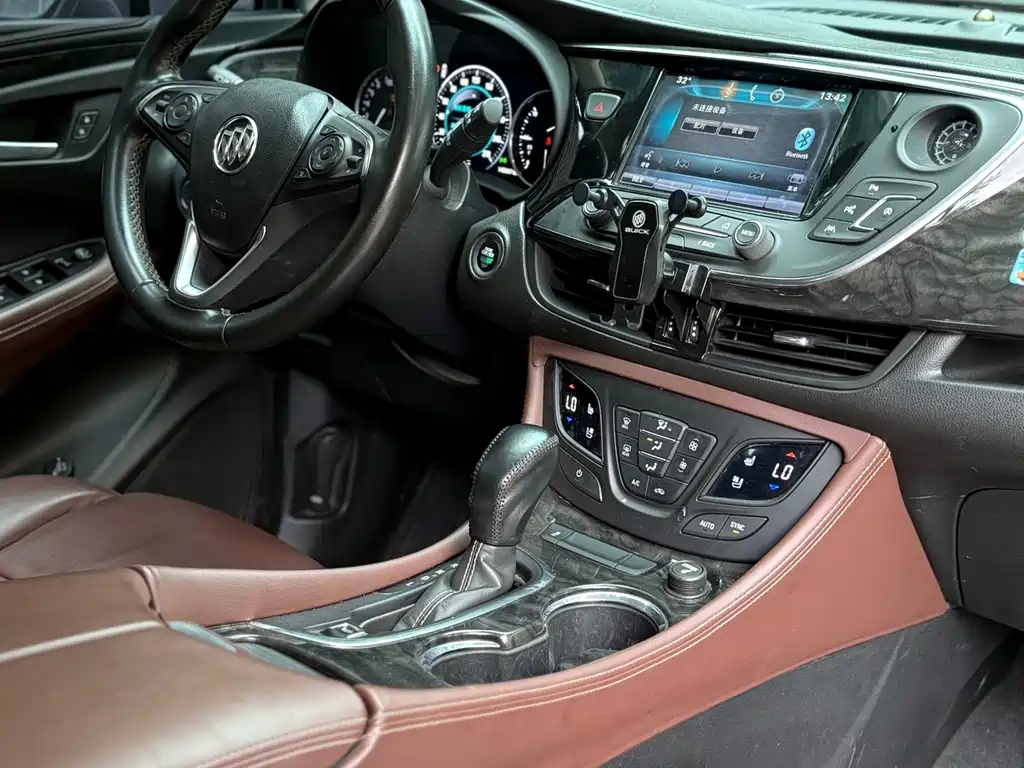 Buick Envision Plus — миниатюра 5