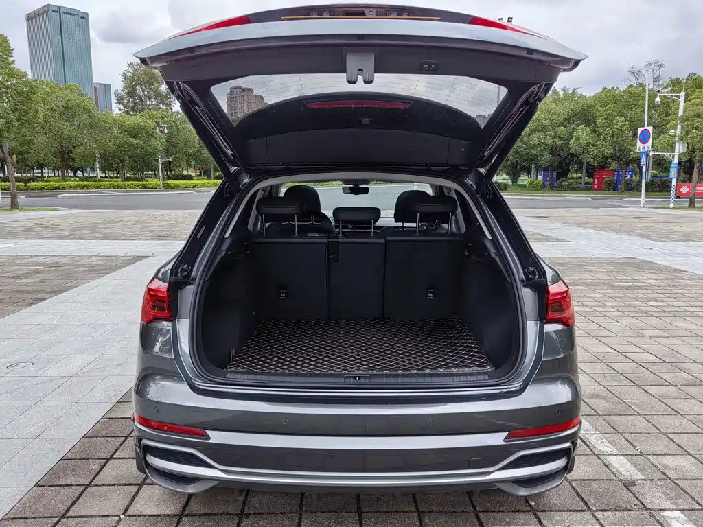 Audi Q3 — миниатюра 11