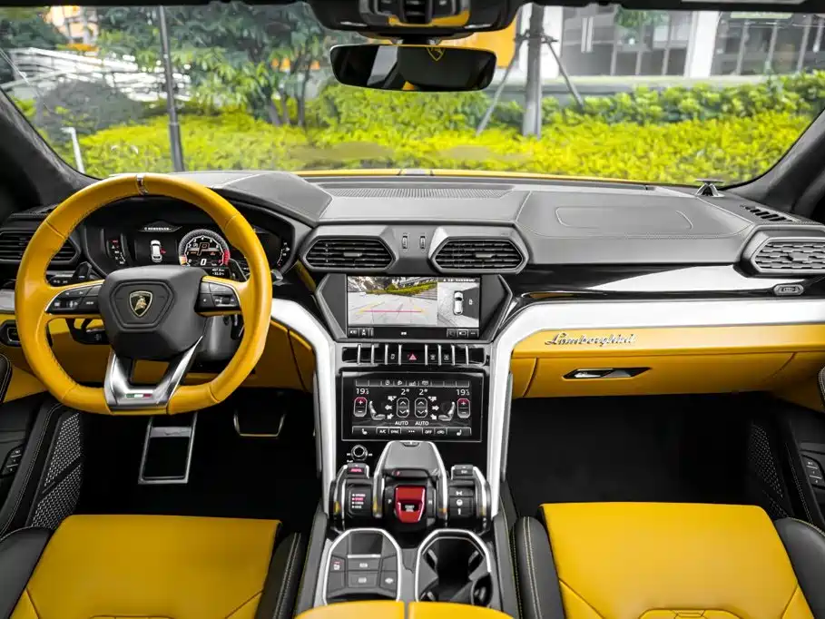 Lamborghini Urus — миниатюра 8