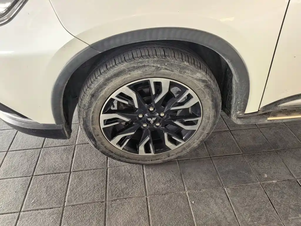 Mitsubishi Outlander — миниатюра 23