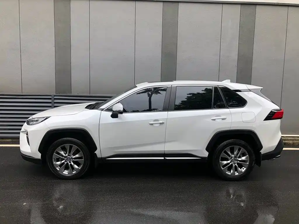 Toyota Wildlander — миниатюра 12