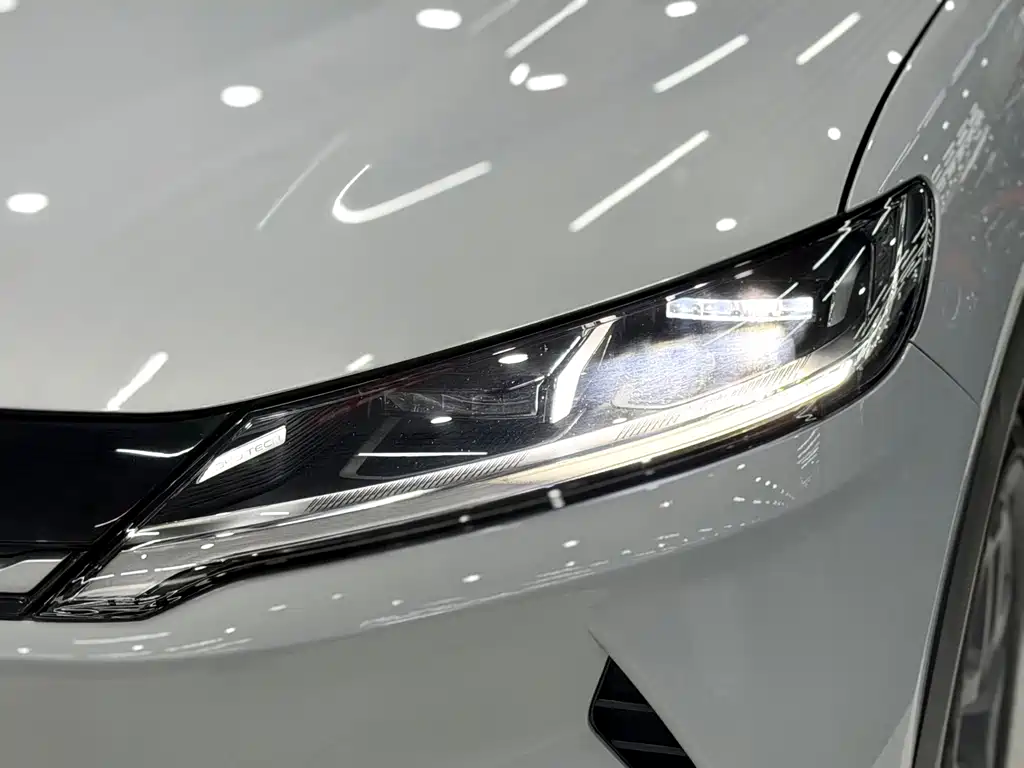 BYD Yuan UP — миниатюра 14