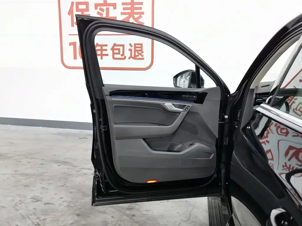 Volkswagen Touareg 2021 3.0TSI Sport