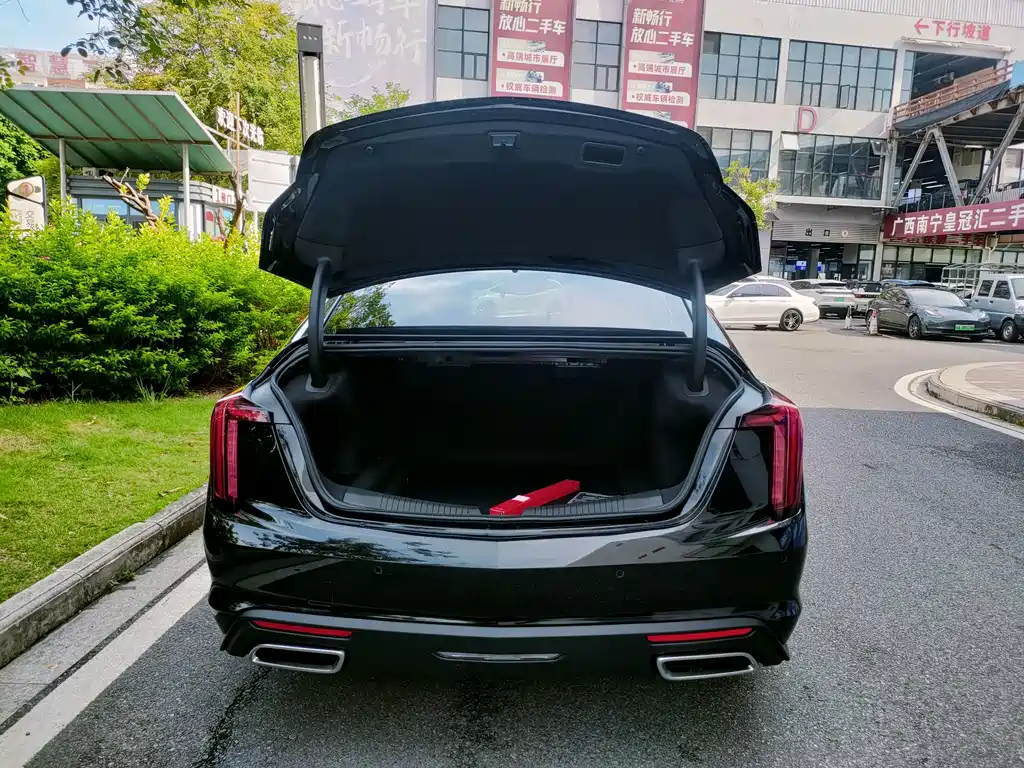 Cadillac CT5 — миниатюра 13