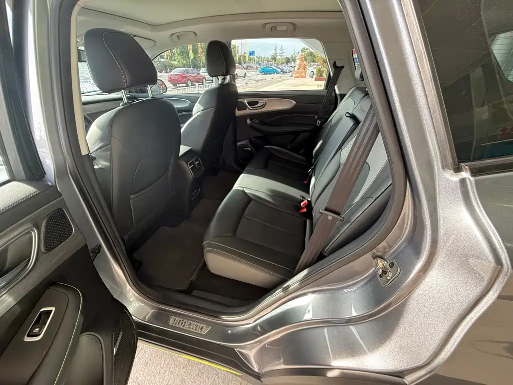 Roewe RX5 New Energy — миниатюра 10