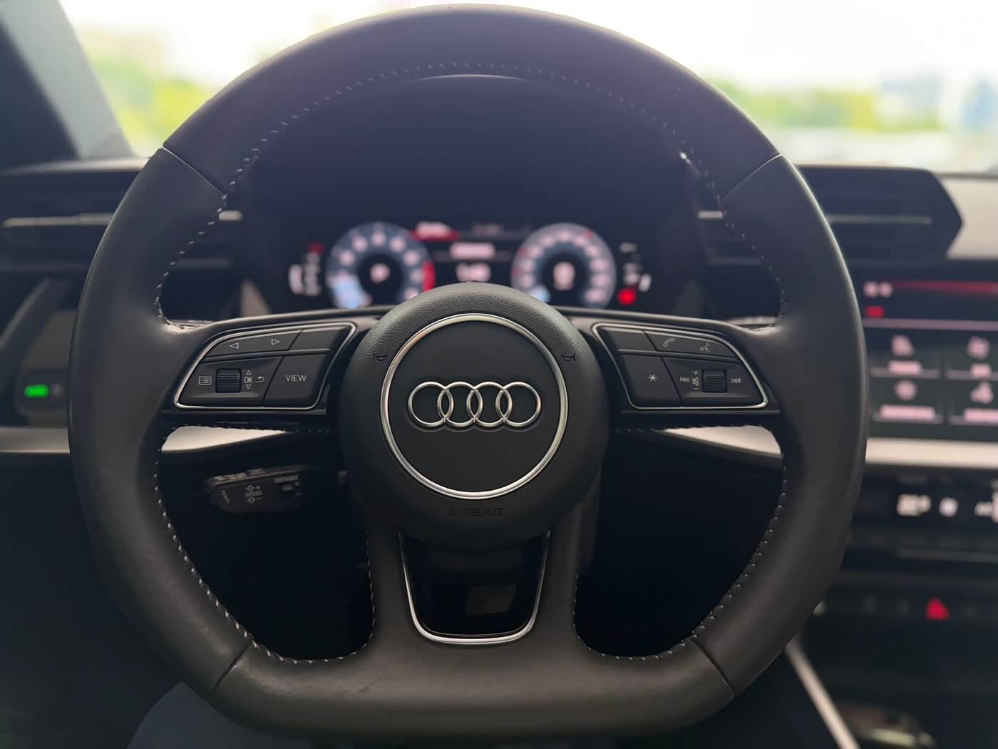 Audi A3 1.4 л 2021 г. Серебристо-серый, пробег 32800 км