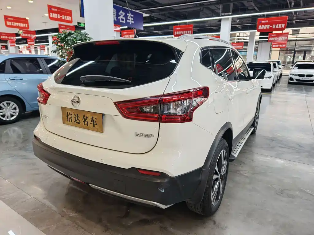Nissan Qashqai — миниатюра 8