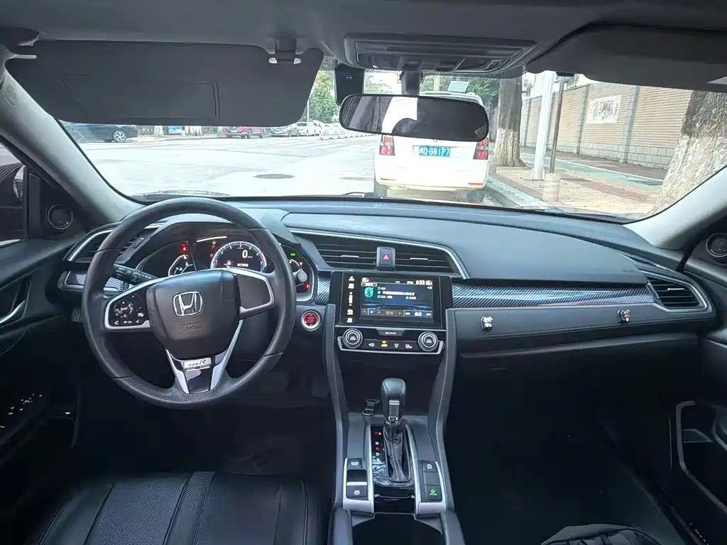 Honda Civic — миниатюра 8