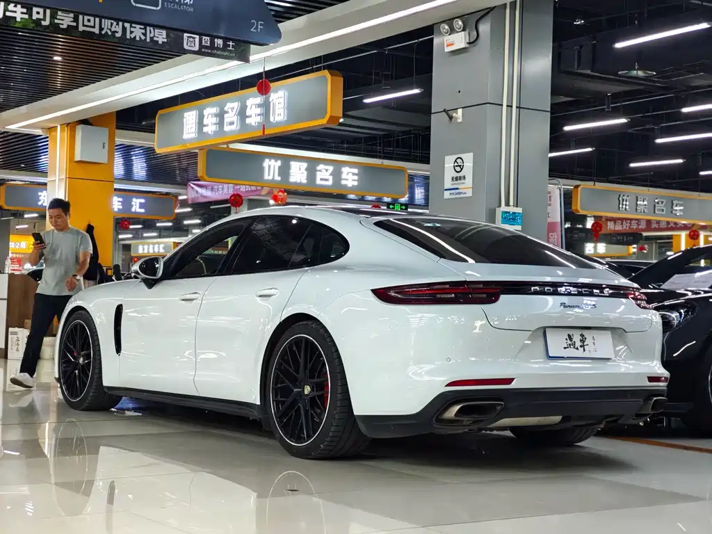 Porsche Panamera — миниатюра 14