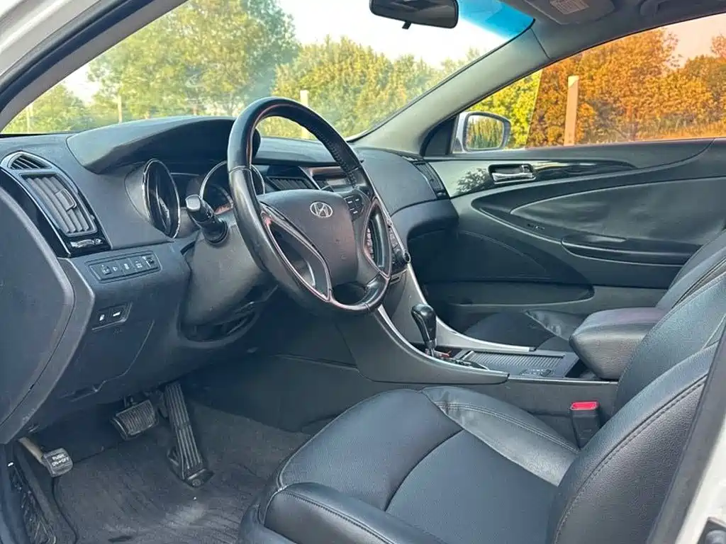 Hyundai Sonata — миниатюра 8