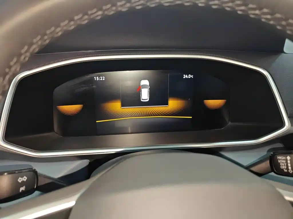 Volkswagen Tharu — миниатюра 5