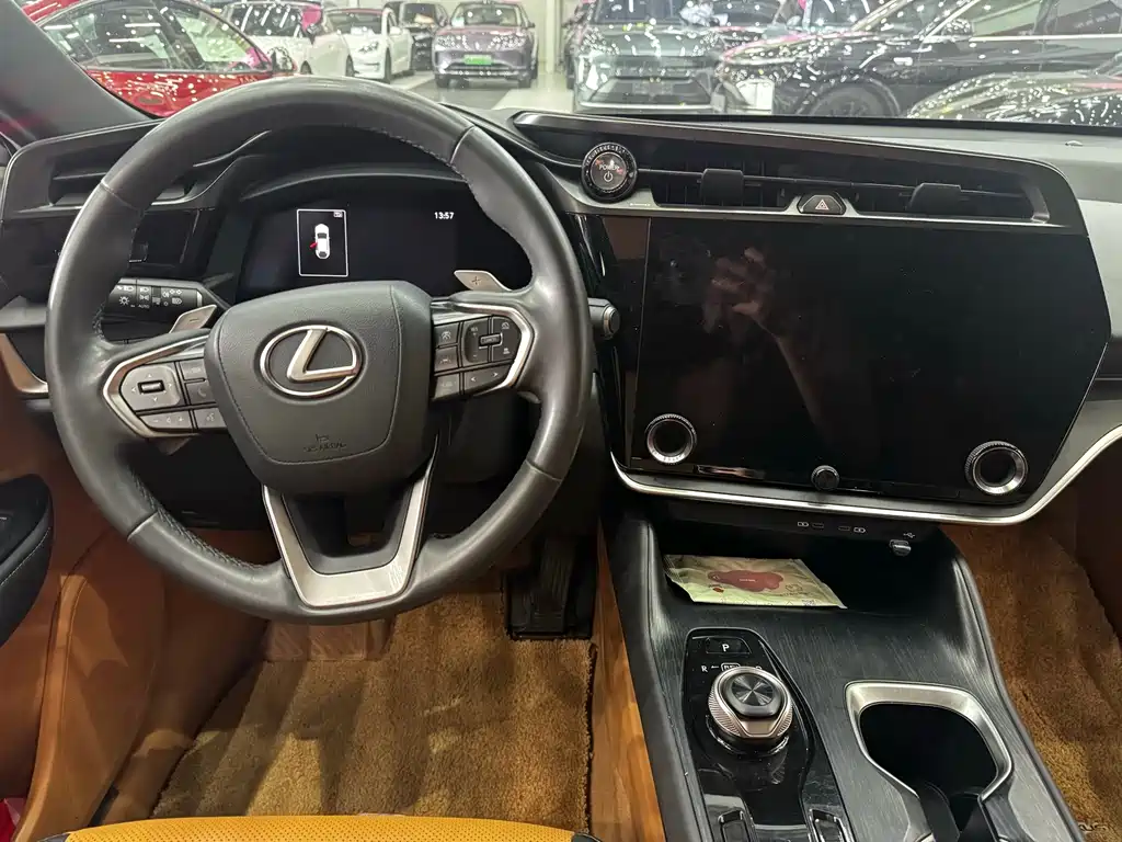 Lexus RZ — миниатюра 15