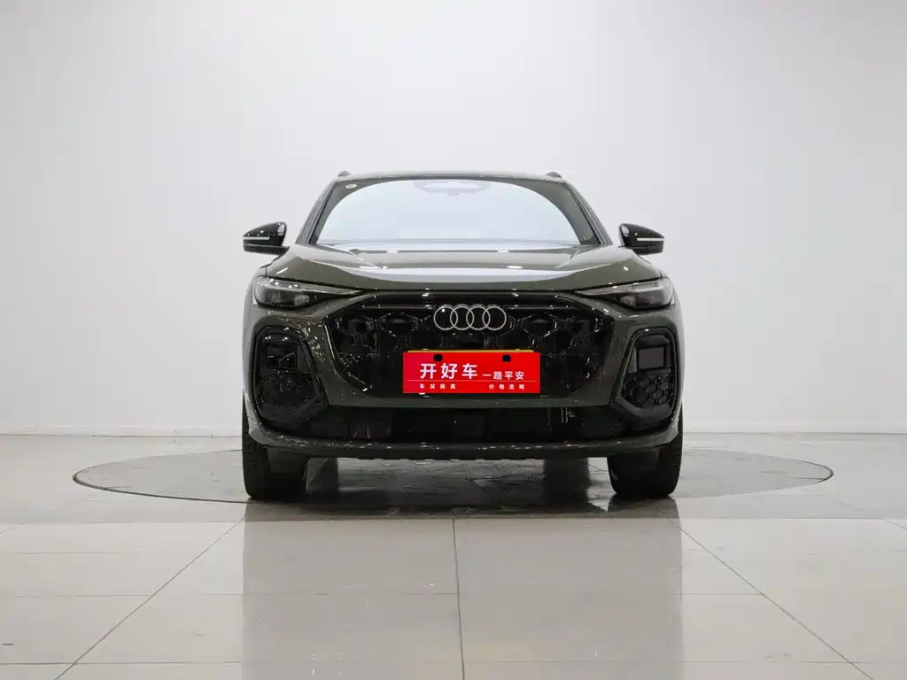 Audi Q5L — миниатюра 2