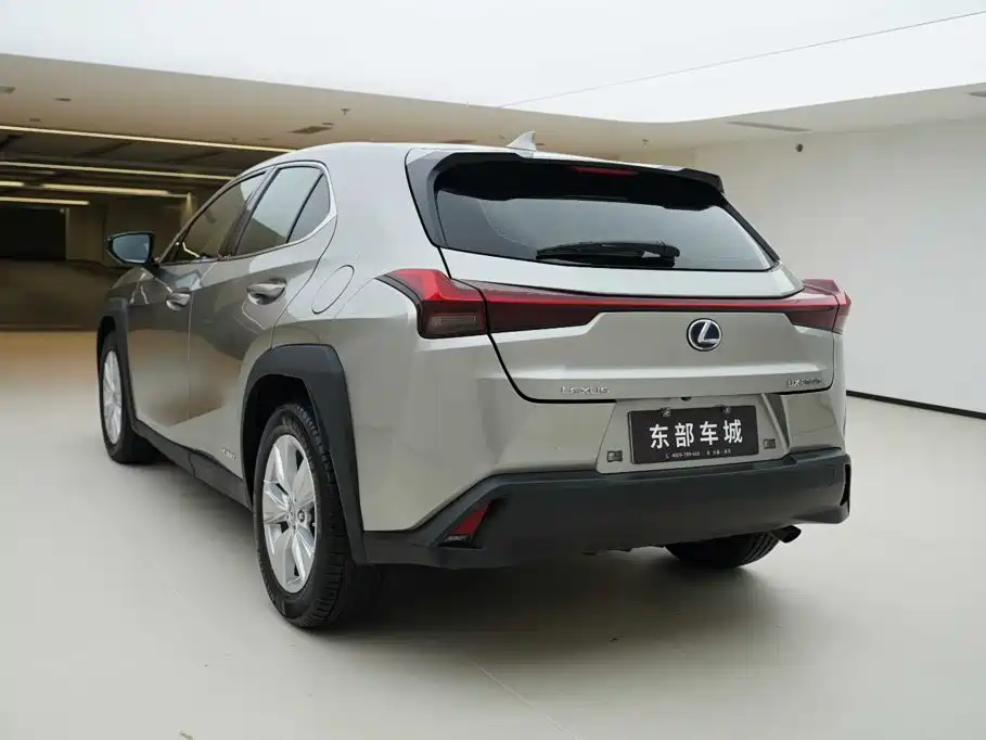 Lexus UX — миниатюра 4