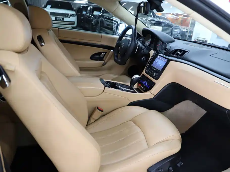 Maserati GranTurismo — миниатюра 14