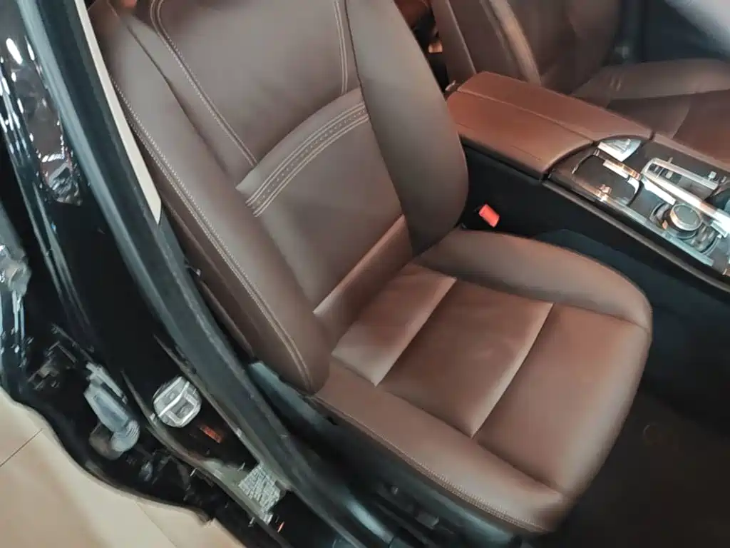 BMW 5 Series — миниатюра 25