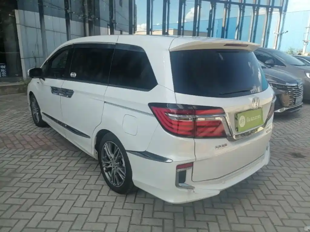 Honda Elysion — миниатюра 5