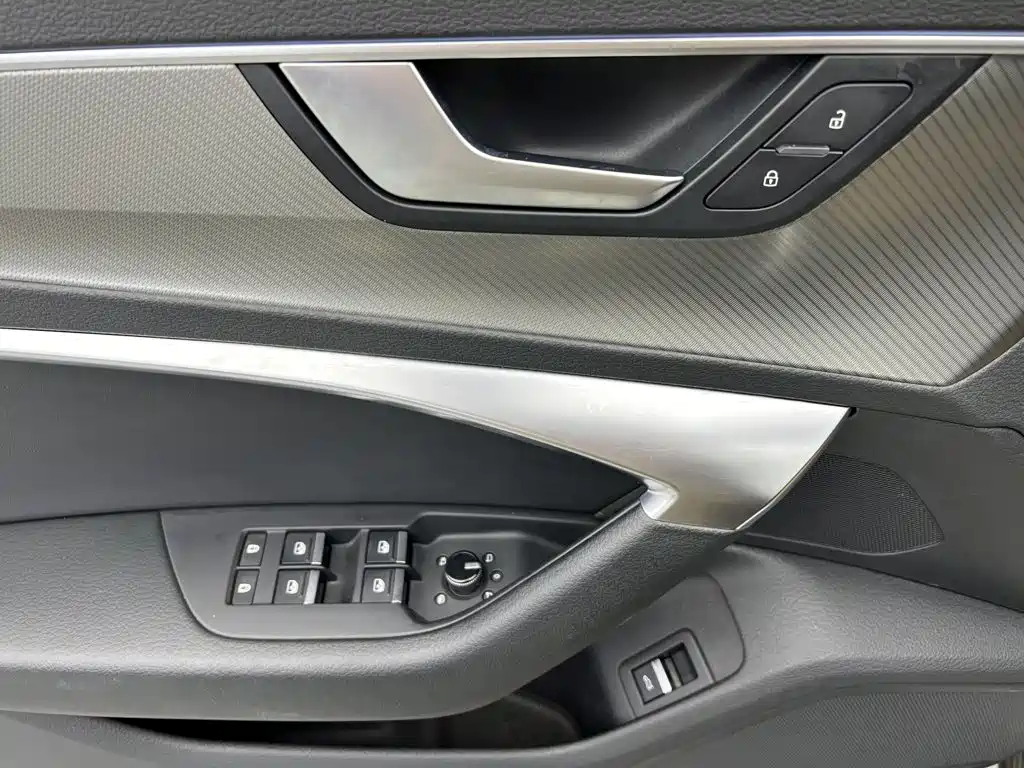 Audi A6L — миниатюра 19