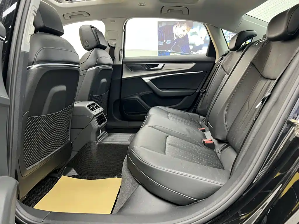 Audi A6L — миниатюра 22