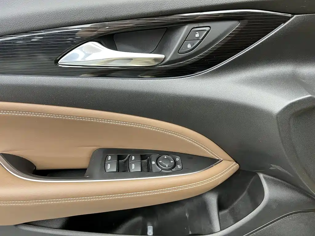 Buick Regal — миниатюра 17
