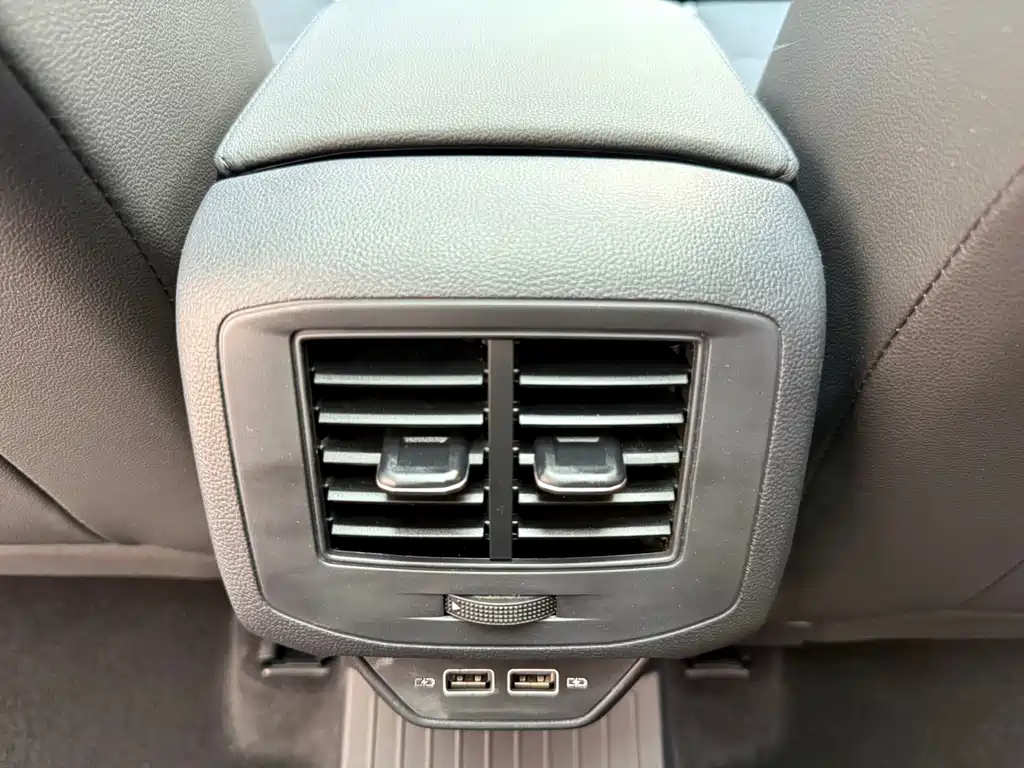 Volkswagen T-Roc — миниатюра 20