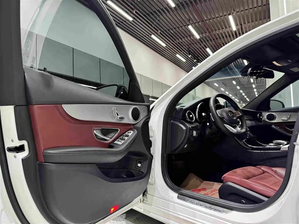 Mercedes-Benz C-Class — миниатюра 10