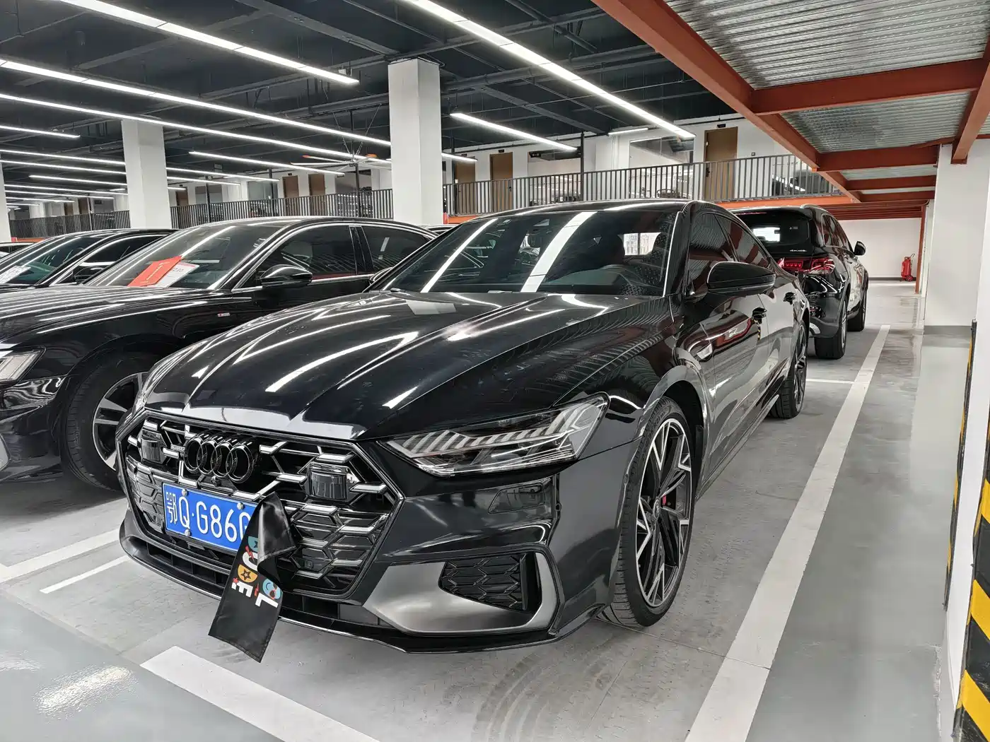 奥迪A7L 2025款 45 TFSI quattro 黑武士版 2025