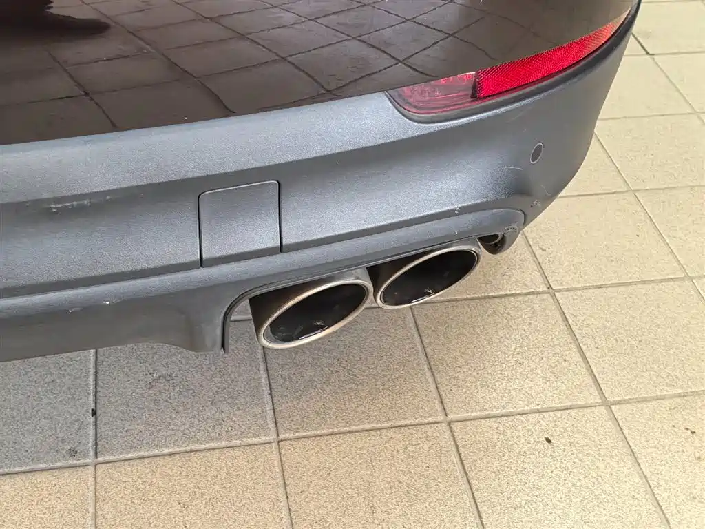 Porsche Cayenne — миниатюра 18