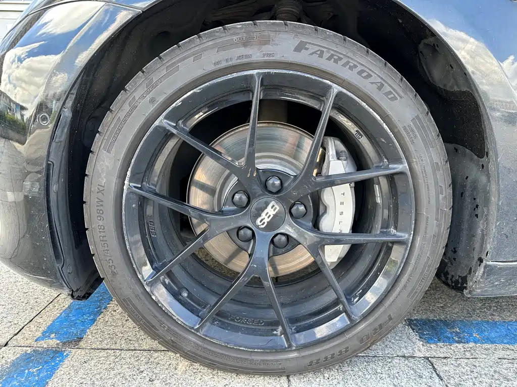 Tesla Model 3 — миниатюра 28