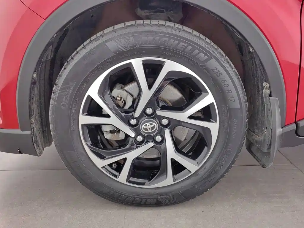 Toyota C-HR — миниатюра 17
