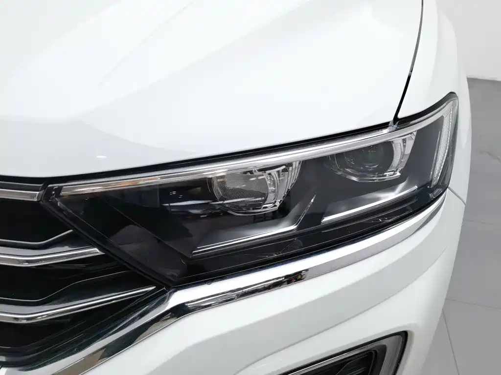 Volkswagen T-Roc — миниатюра 7