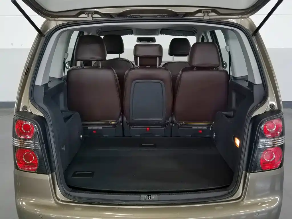 Volkswagen Touran — миниатюра 16