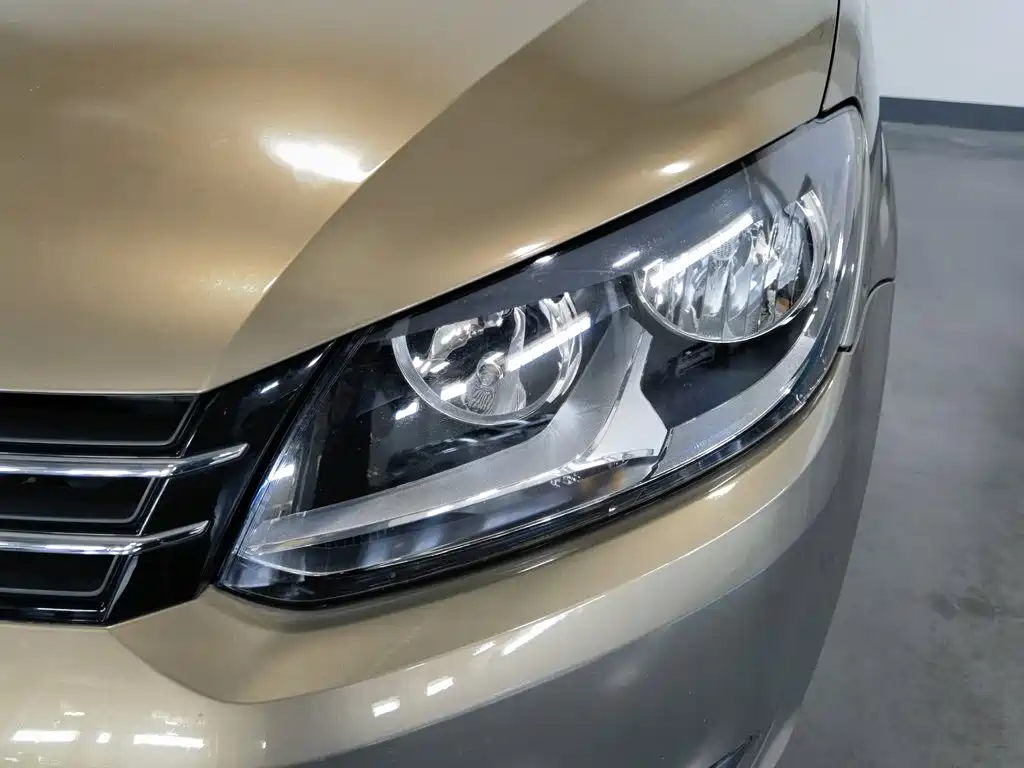 Volkswagen Touran — миниатюра 7