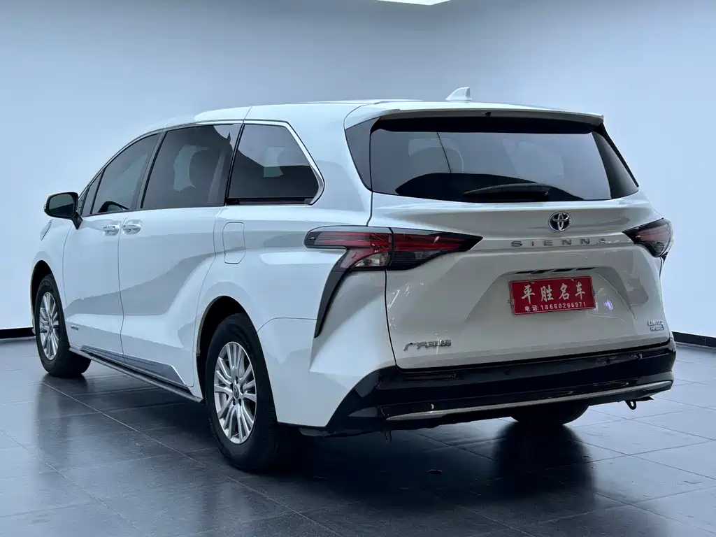 Toyota Sienna 2021 2.5L Luxury