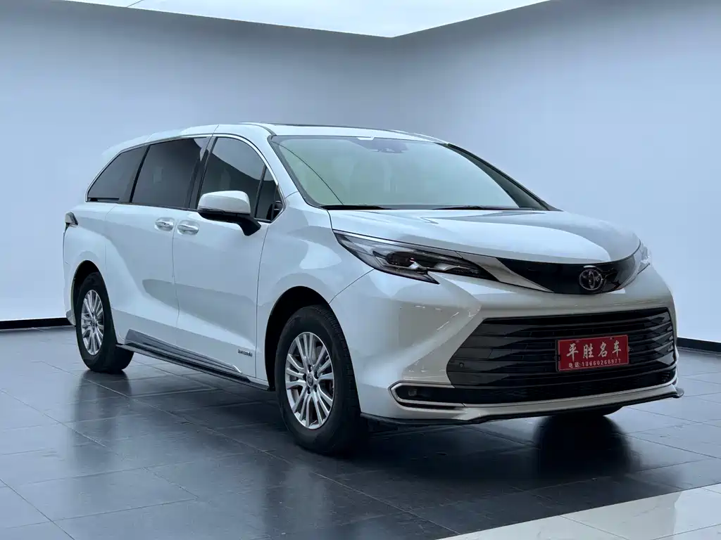 Toyota Sienna 2021 2.5L Luxury