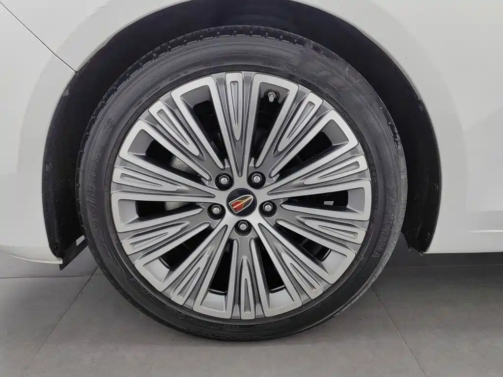 Hongqi Hongqi H5 — миниатюра 17