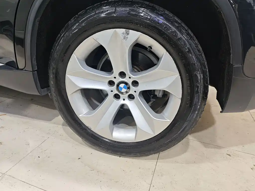 BMW X6 — миниатюра 19